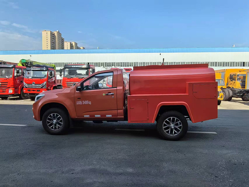 五十铃单排洒水车（细水雾泵）