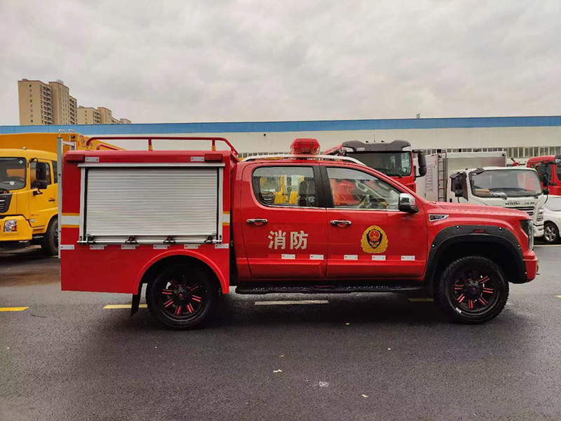 福田CLW5030TXFQC05型器材消防车