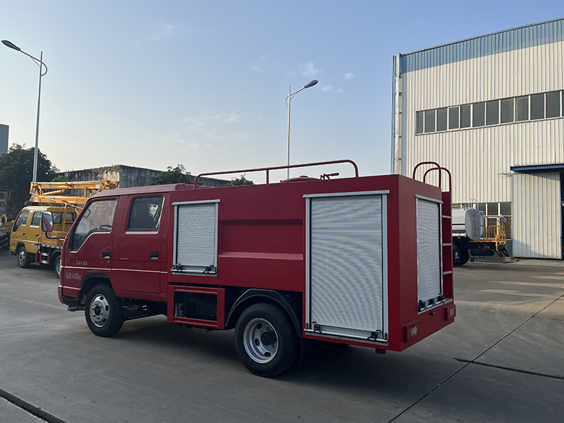 CLW5040GPSADY绿化喷洒福田小卡3双排1.5方方罐